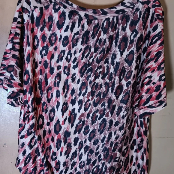 LOVEU. DEAR Womens High Low Top Reddish Jaguar Print Size 2XL - Picture 3 of 5